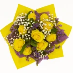 Buket od 9 žutih ruža sa ljubičastom staticom i gipsofilom
